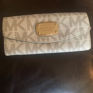 MK wallet
